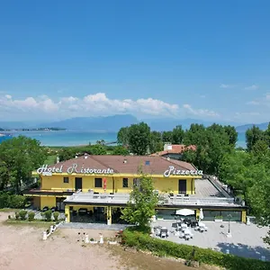  Hotel A.g.